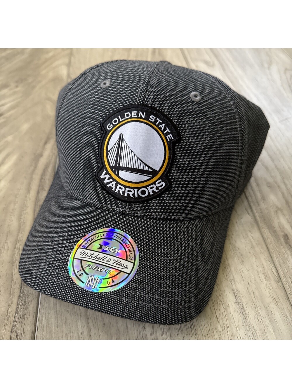 Golden State Warriors Flex fit Gray Black Snapback Mitchell & Ness Hat - NWOT